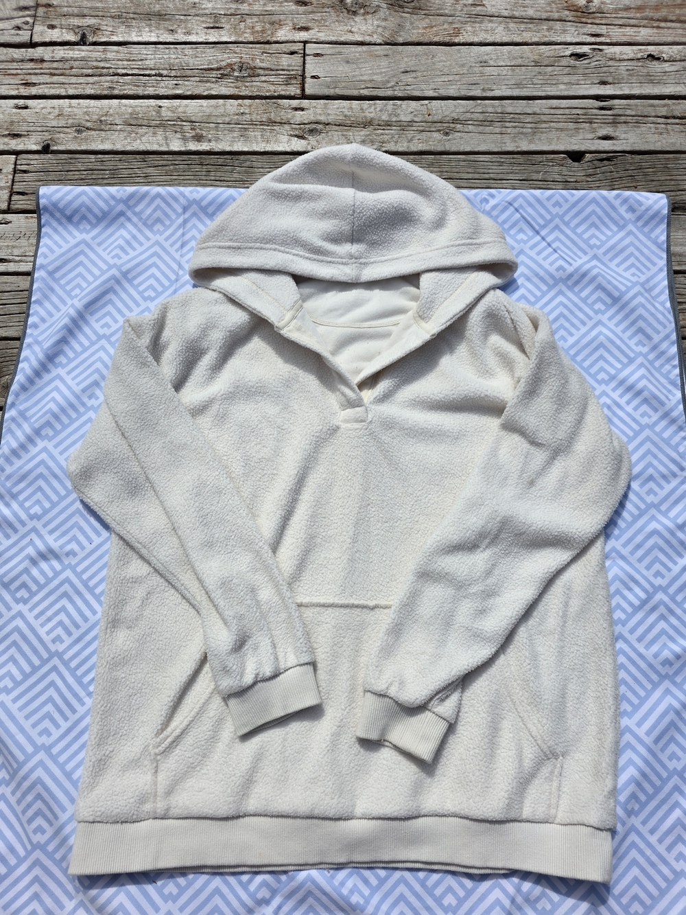 Cozy Oversized Hooded Pullover | Size XS